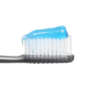 Kem đánh răng Colgate MaxFresh hương bạc hà 200g