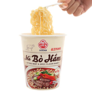 Mì bò hầm Ottogi vị cay ly 62g