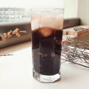 Chè đậu đen cốt dừa- rồng vàng Hoàng Gia