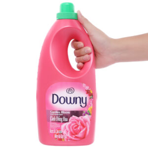 Nước xả vải Downy cánh đồng hoa chai 1.8 lít
