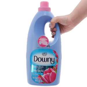 Nước xả vải Downy hương nắng mai chai 1.8 lít