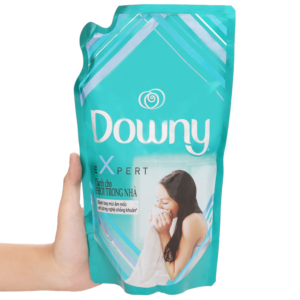 Nước xả vải Downy Expert phơi trong nhà túi 730ml
